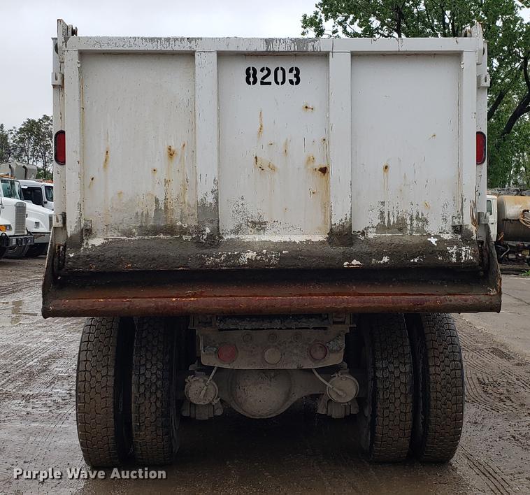image for item DD4102 1998 Ford LT8501 dump truck