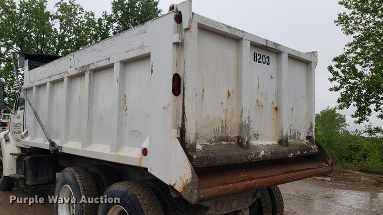 image for item DD4102 1998 Ford LT8501 dump truck