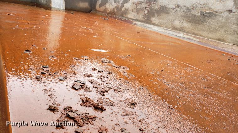 image for item DD4102 1998 Ford LT8501 dump truck