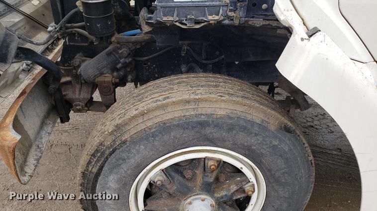 image for item DD4102 1998 Ford LT8501 dump truck