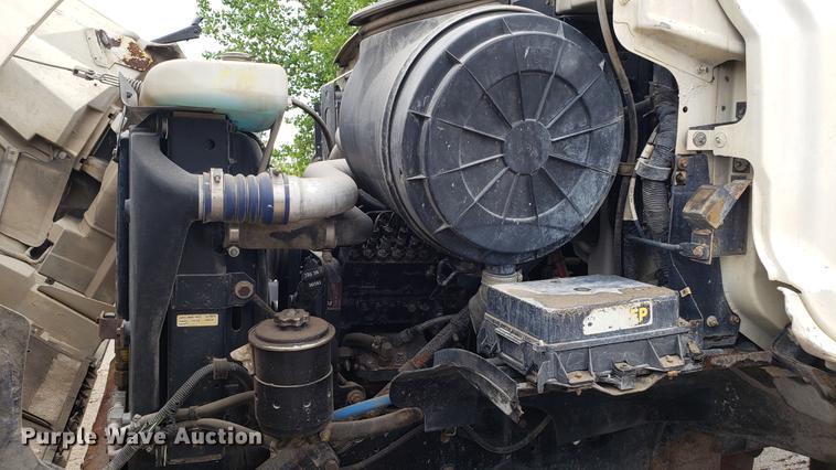 image for item DD4102 1998 Ford LT8501 dump truck