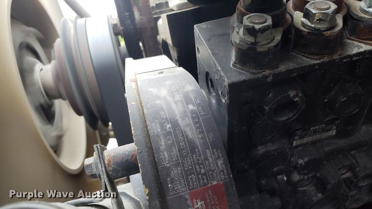 image for item DD4102 1998 Ford LT8501 dump truck