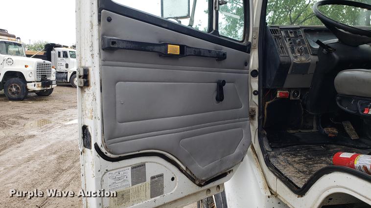 image for item DD4103 2001 Freightliner FL80 dump truck