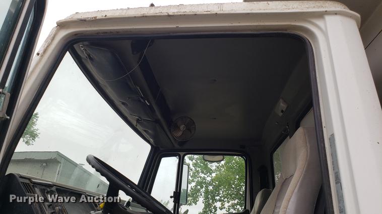 image for item DD4103 2001 Freightliner FL80 dump truck