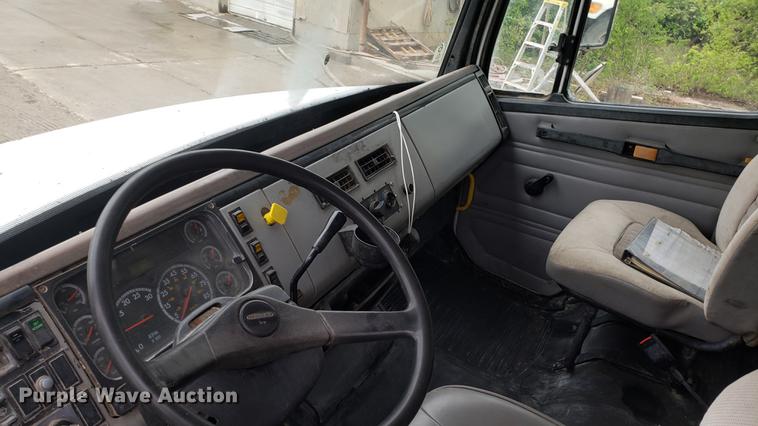 image for item DD4103 2001 Freightliner FL80 dump truck