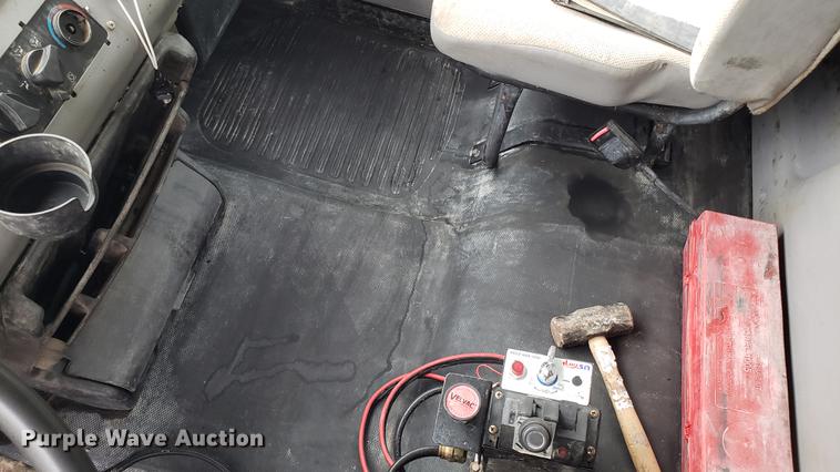 image for item DD4103 2001 Freightliner FL80 dump truck