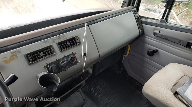 image for item DD4103 2001 Freightliner FL80 dump truck