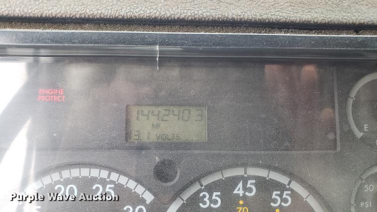 image for item DD4103 2001 Freightliner FL80 dump truck