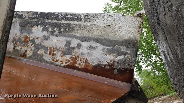 image for item DD4103 2001 Freightliner FL80 dump truck