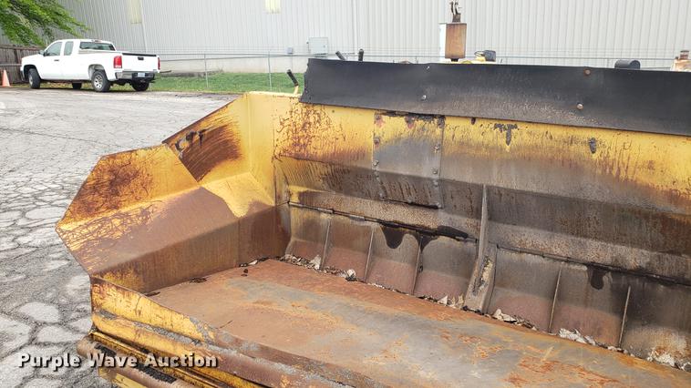 image for item DD4106 1987 Caterpillar AP200 paver