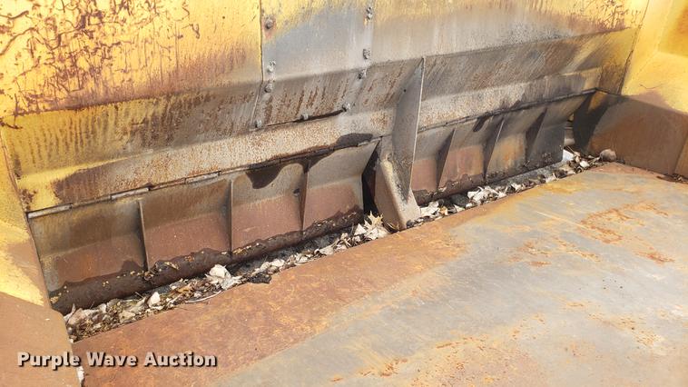 image for item DD4106 1987 Caterpillar AP200 paver