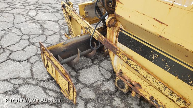 image for item DD4106 1987 Caterpillar AP200 paver