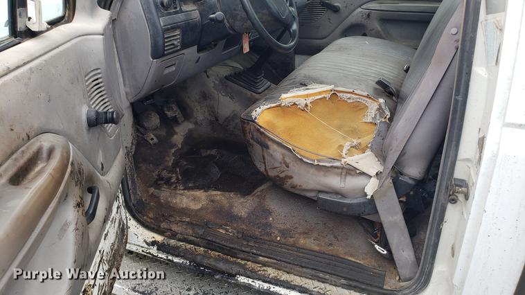 image for item DD4107 1995 Ford F450 Super Duty utility truck