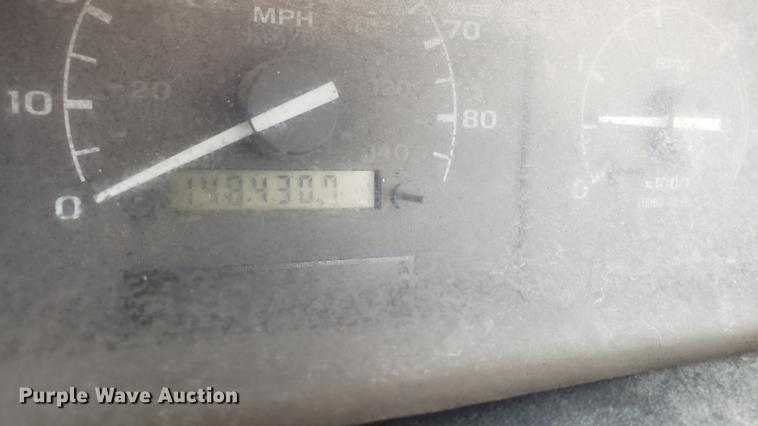 image for item DD4107 1995 Ford F450 Super Duty utility truck