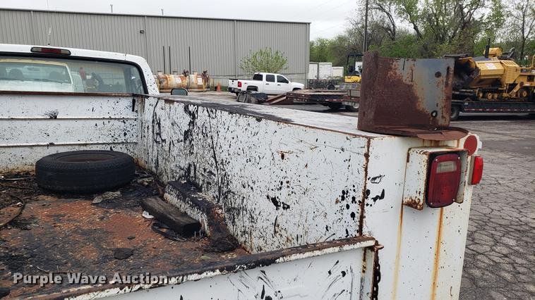 image for item DD4107 1995 Ford F450 Super Duty utility truck
