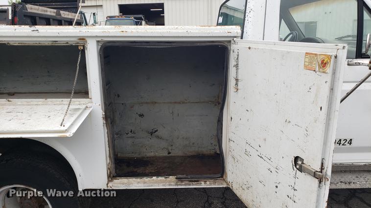 image for item DD4107 1995 Ford F450 Super Duty utility truck