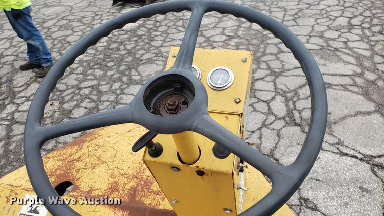 image for item DD4108 Rosco Vibrastat III double drum roller
