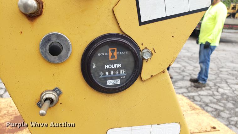 image for item DD4108 Rosco Vibrastat III double drum roller