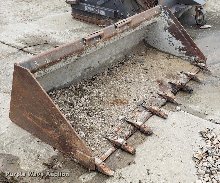 image for item DD4112 80"W skid steer bucket