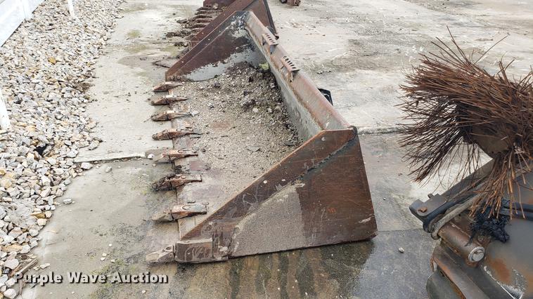 image for item DD4112 80"W skid steer bucket