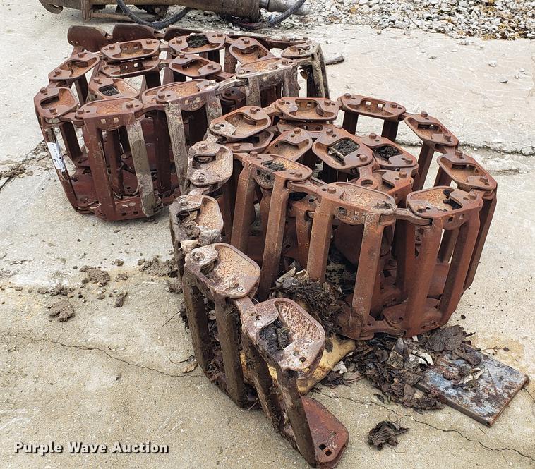 image for item DD4114 Bobcat skid steer over tire tracks