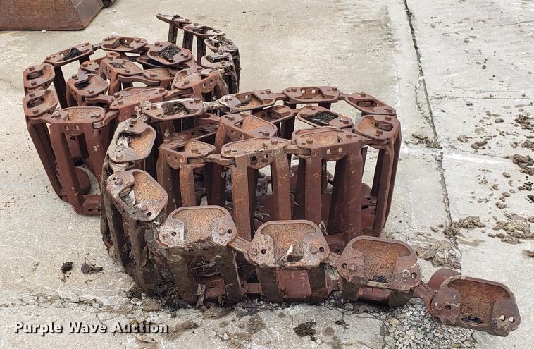 image for item DD4114 Bobcat skid steer over tire tracks