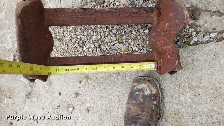 image for item DD4114 Bobcat skid steer over tire tracks