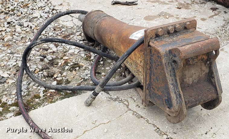 image for item DD4115 Mini excavator breaker