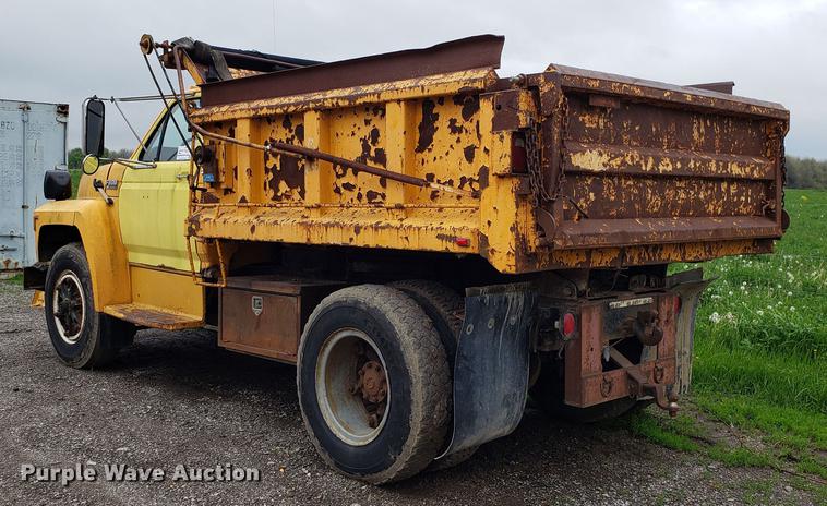 image for item DD4116 1990 Ford F800 dump truck