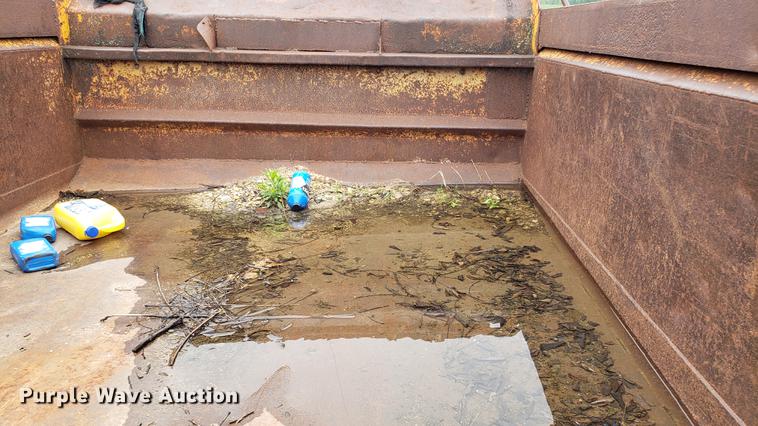 image for item DD4116 1990 Ford F800 dump truck