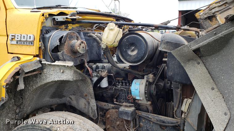 image for item DD4116 1990 Ford F800 dump truck