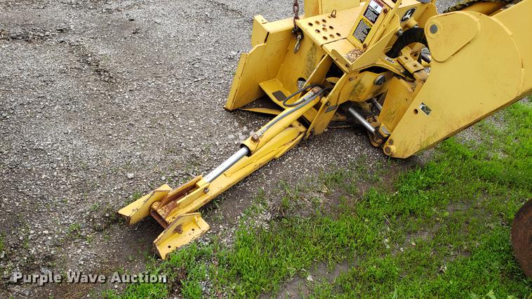 image for item DD4117 John Deere 960 backhoe attachment