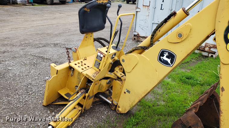 image for item DD4117 John Deere 960 backhoe attachment
