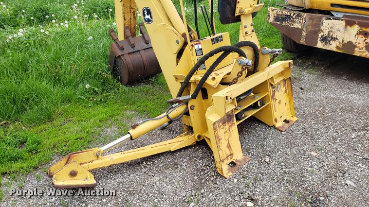 image for item DD4117 John Deere 960 backhoe attachment