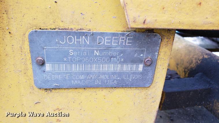 image for item DD4117 John Deere 960 backhoe attachment