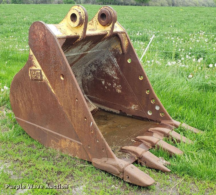 image for item DD4123 Caterpillar 330 excavator bucket