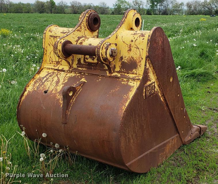 image for item DD4123 Caterpillar 330 excavator bucket