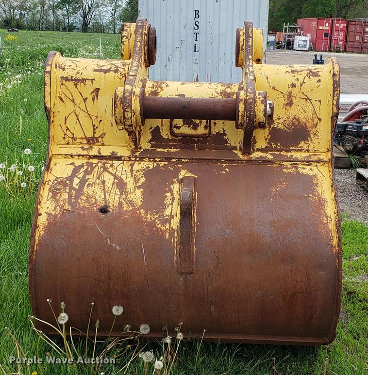 image for item DD4123 Caterpillar 330 excavator bucket