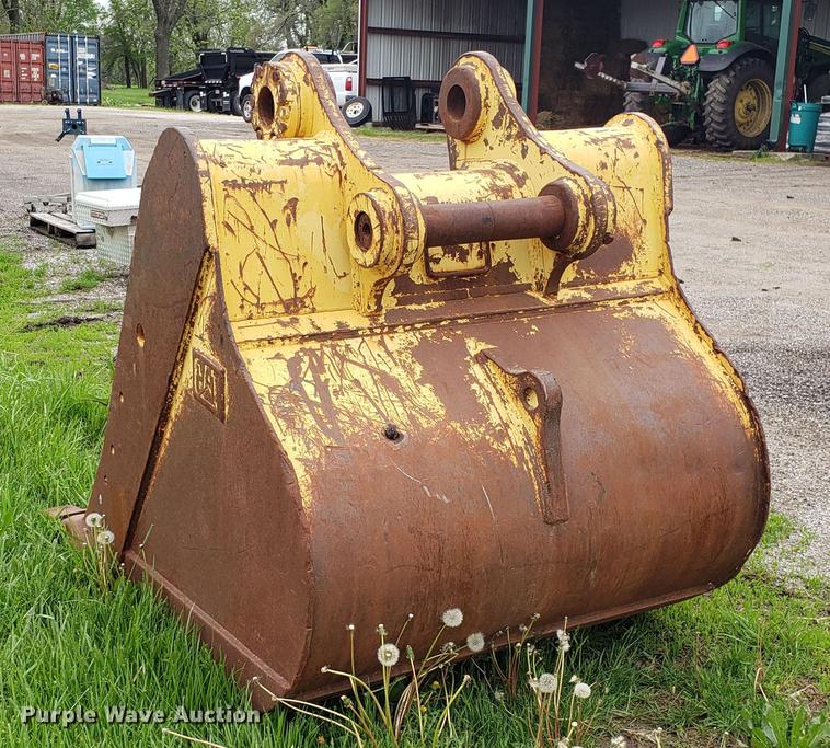 image for item DD4123 Caterpillar 330 excavator bucket