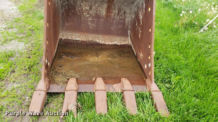 image for item DD4123 Caterpillar 330 excavator bucket