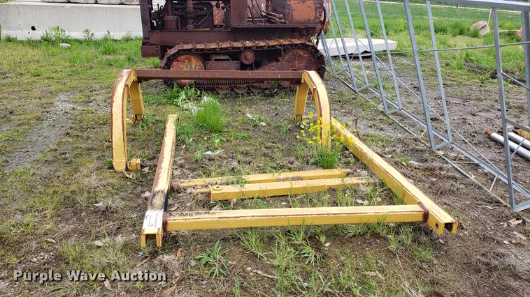 image for item DD4128 Caterpillar D6T sweeps