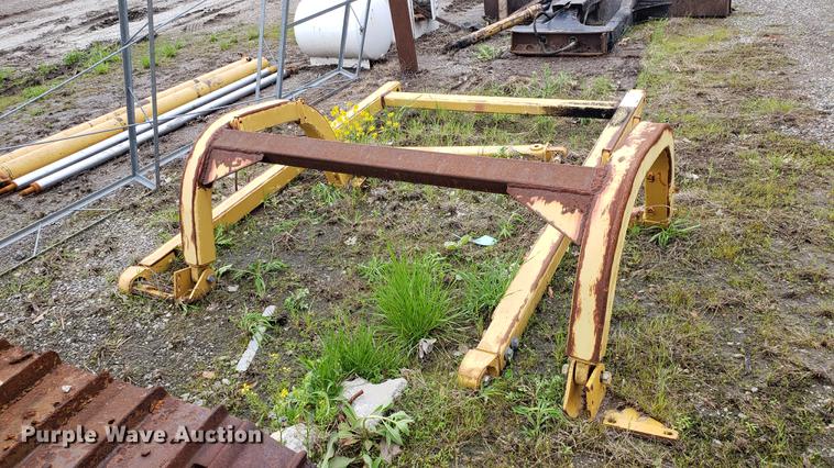 image for item DD4128 Caterpillar D6T sweeps