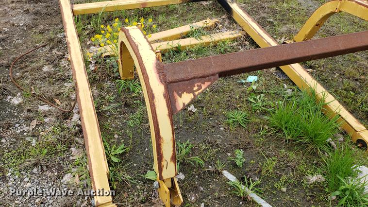 image for item DD4128 Caterpillar D6T sweeps