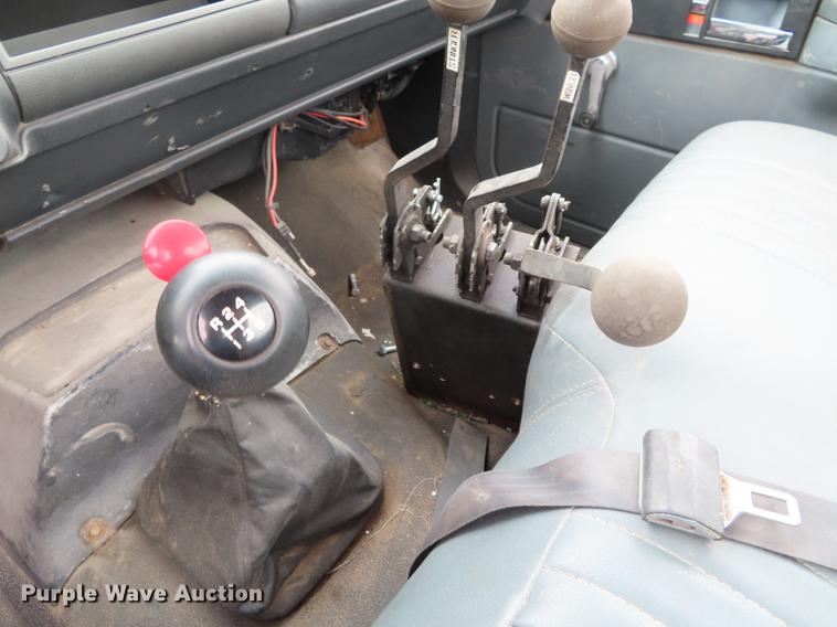 image for item DE3413 1996 GMC TopKick C5500 roll off container truck