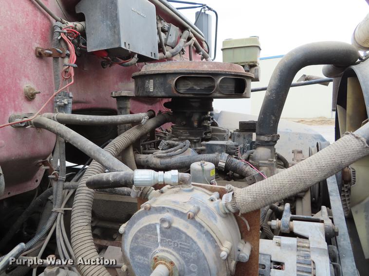 image for item DE3413 1996 GMC TopKick C5500 roll off container truck