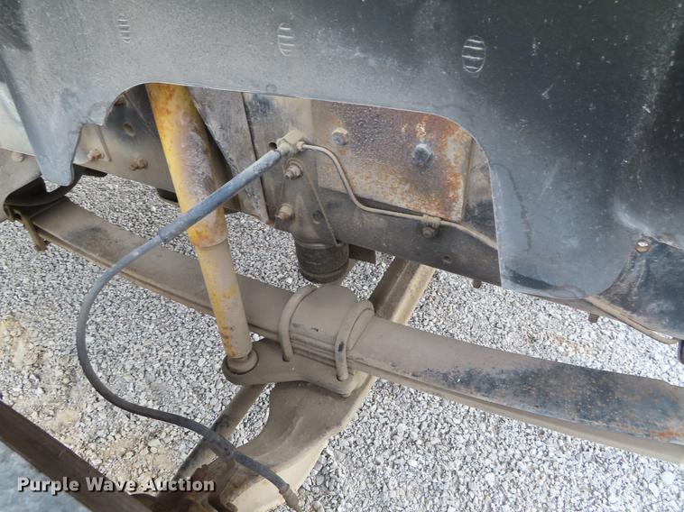 image for item DE3413 1996 GMC TopKick C5500 roll off container truck