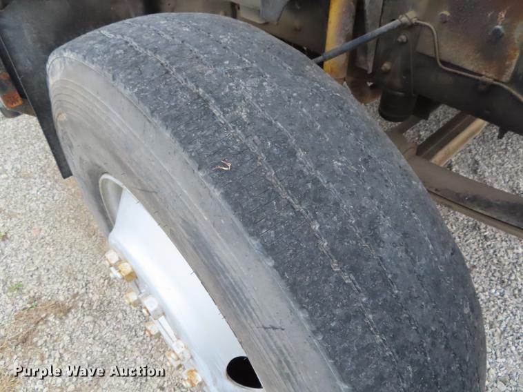 image for item DE3413 1996 GMC TopKick C5500 roll off container truck