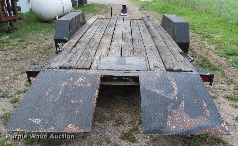 image for item DE3414 1990 Dyna tilt deck equipment trailer