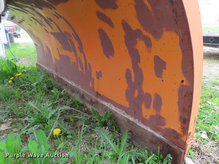 image for item DE3416 Henderson 10X42 snow plow