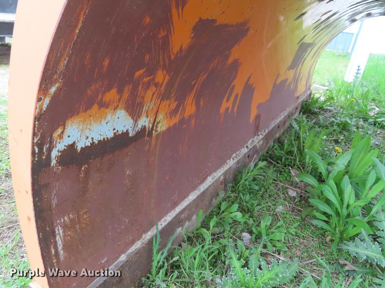 image for item DE3416 Henderson 10X42 snow plow